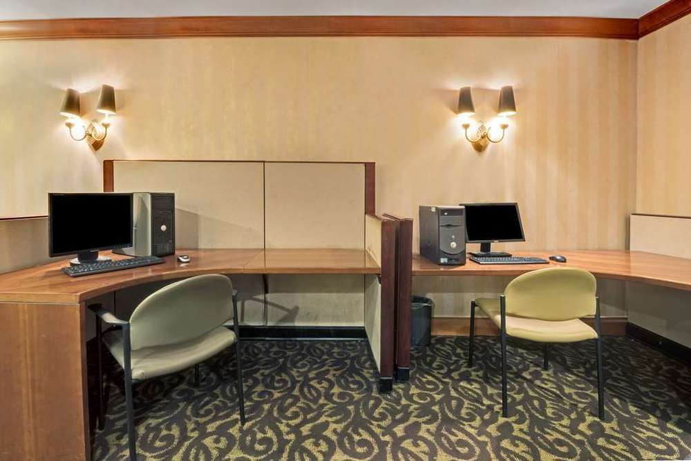 Clarion Hotel Park Central دالاس المرافق الصورة