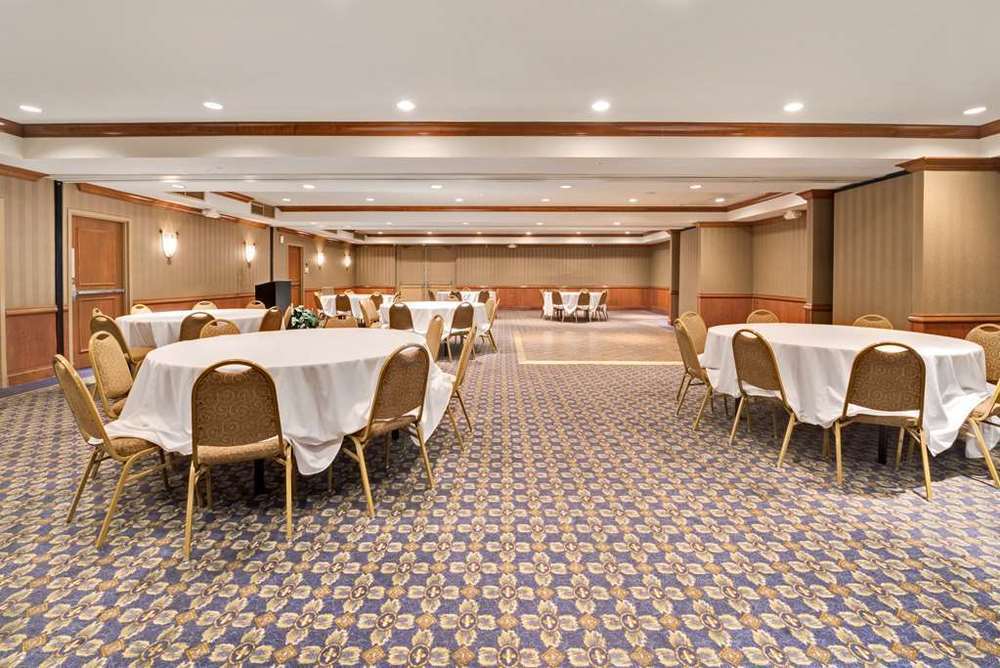 Clarion Hotel Park Central دالاس المرافق الصورة